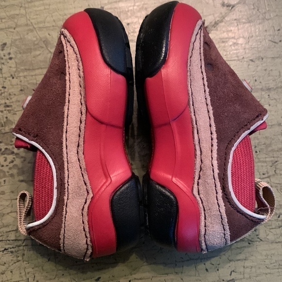 crocs Dawson Slip On Infant Sneaker - Red/Espresso/Khaki - Picture 4 of 11